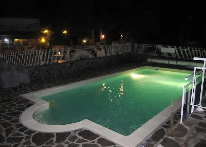 Le Clos De Banes 3*